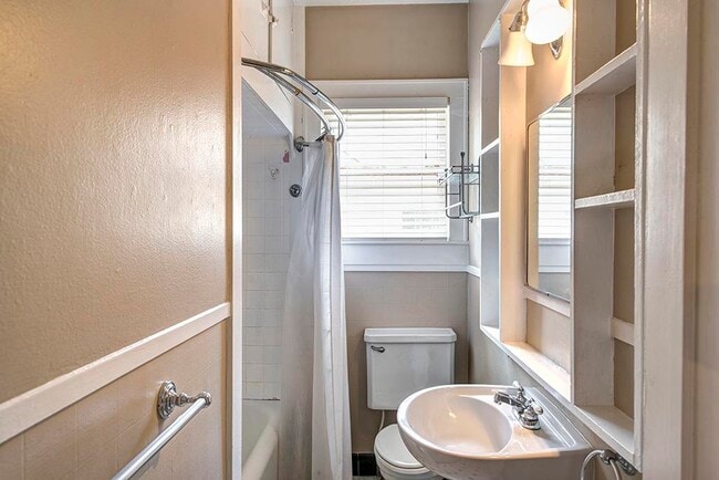 Photo - LC Rental: 128 East 23rd