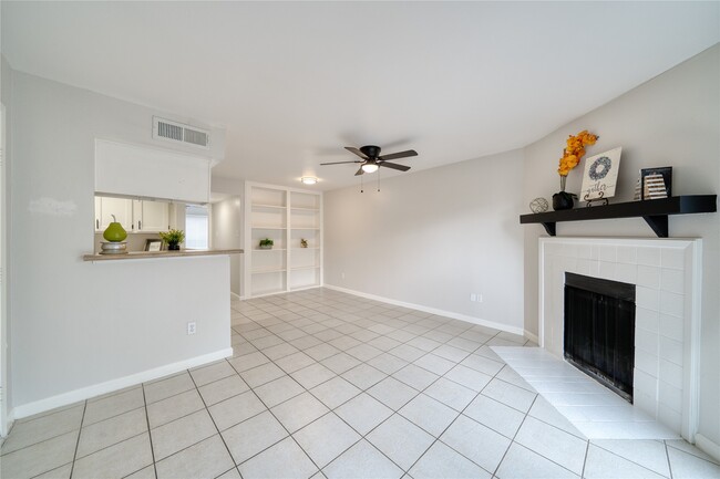 Photo - 6001 Reims Rd Unit 209