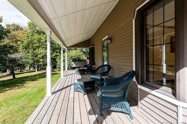 Photo - 131 Hemlock Dr