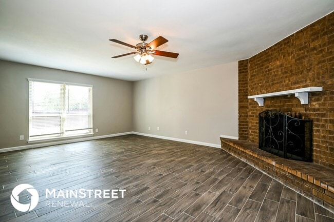 Photo - 308 Rockcrest Dr