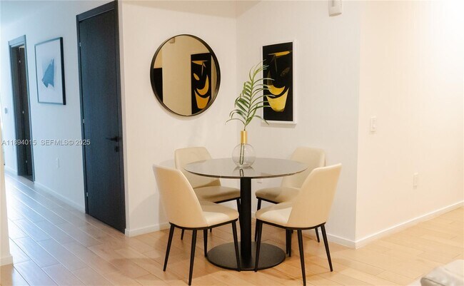 Photo - 398 NE 5th St Unidad 2615