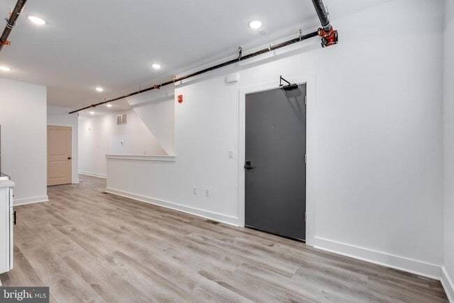 Building Photo - 1634 W Susquehanna Ave