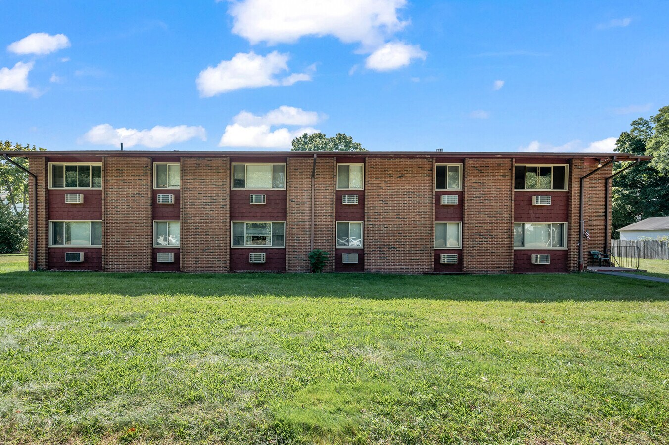 Pembrooke Court Apartments - Pembrooke Court Apartments