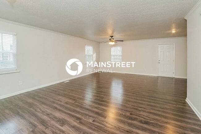 3 Bedroom Pet-Friendly Home in KNOXVILLE, TN with Main Street Renewal