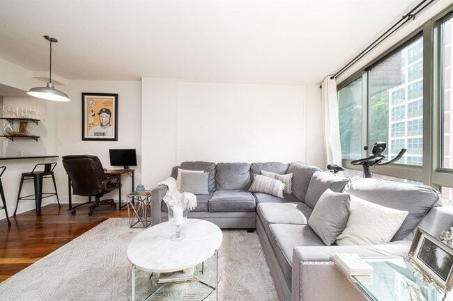 Photo - 800 Jackson St