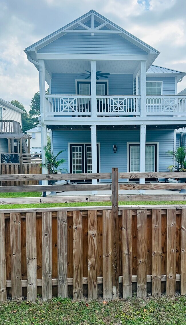 Photo - 122B James Ave