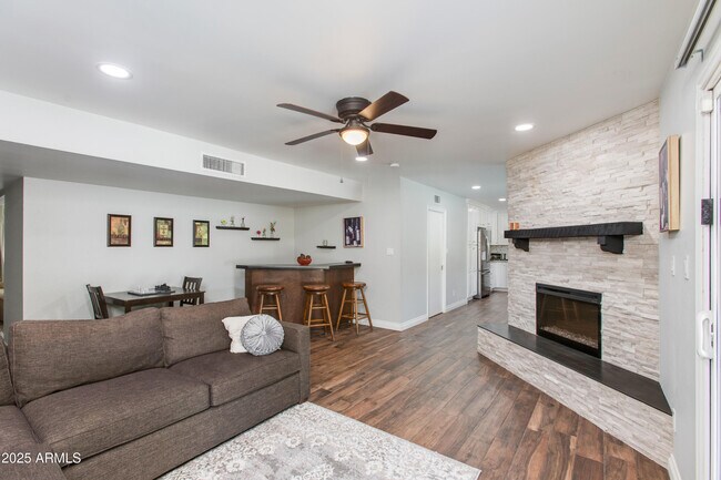 Photo - 4521 N 35th St