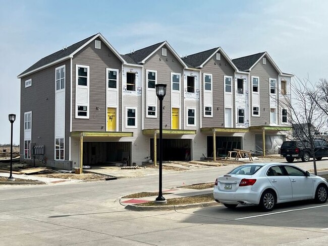 $2,250 | 3 Bedroom, 2.5 Bathroom Town Home... - $2,250 | 3 Bedroom, 2.5 Bathroom Town Home...