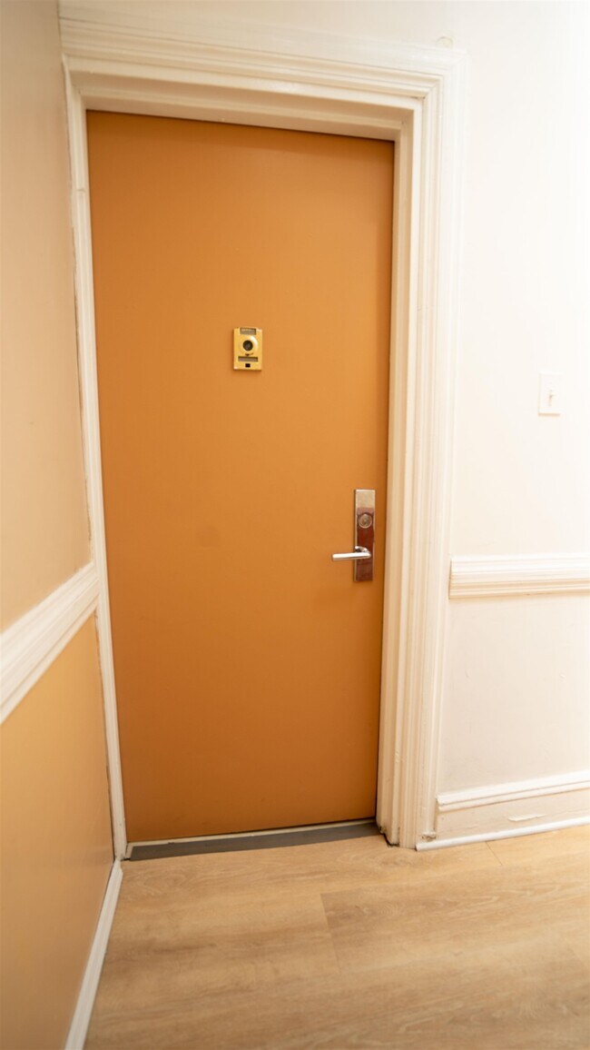 Photo - 1037 Avenue C