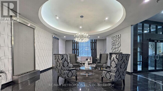 Photo - 7 Carlton St. Unit 810