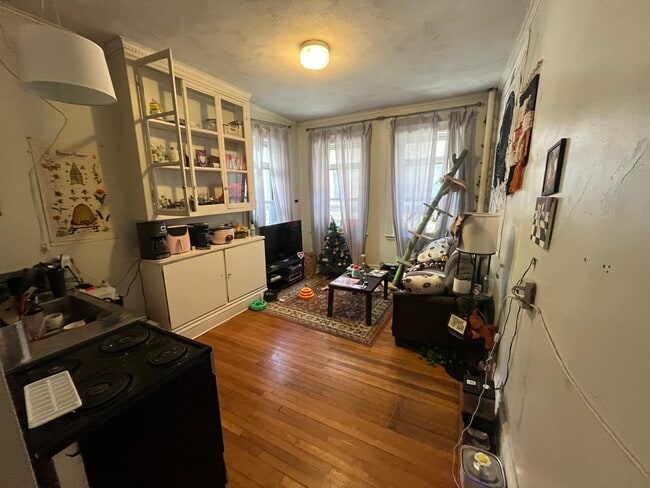 Photo - 80 Fenway St