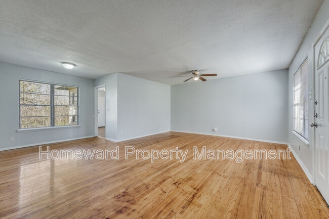 Photo - 7 Pershing Dr