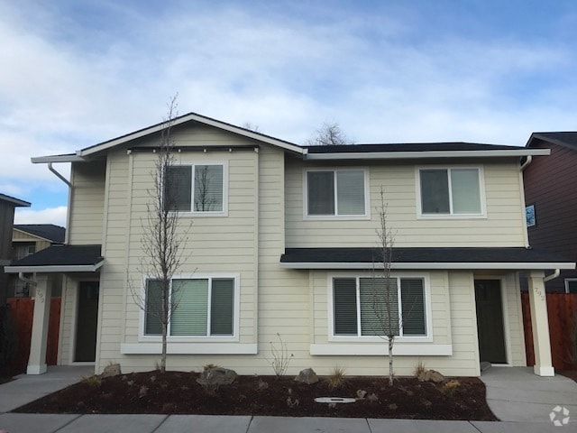 Building Photo - c792 Unit #2 Rental