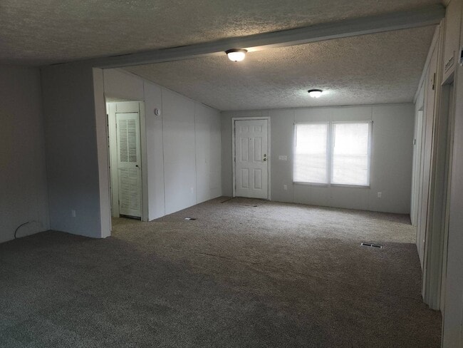 Photo - 65 Kimberly Ln