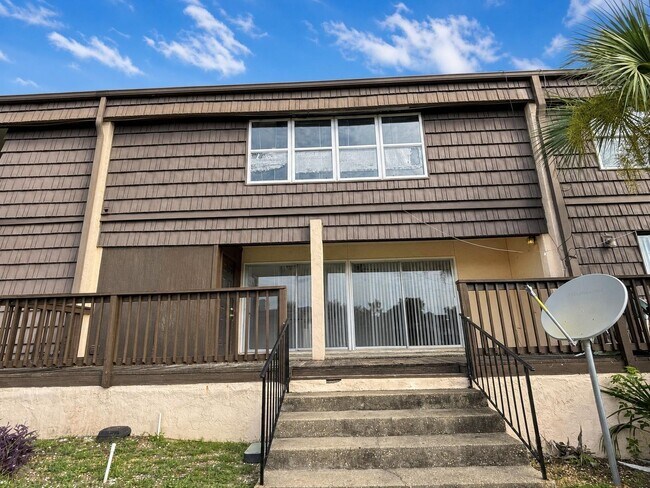 404 Marshall Ct Unit 2