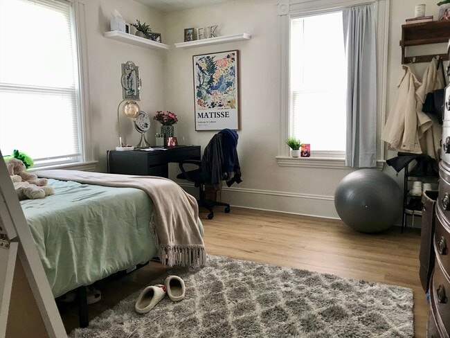 Photo - 79 Cushing St