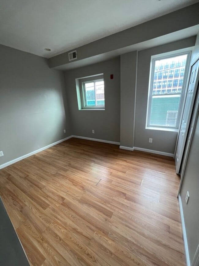 Photo - 2113 E Huntingdon St Unit 2nd Floor