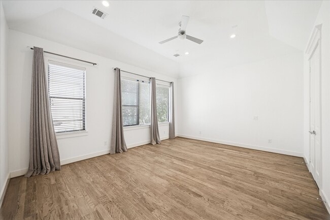 Photo - 4405 Schuler St