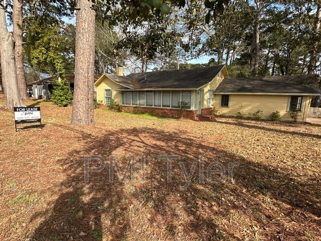 Photo - 343 Bonner St