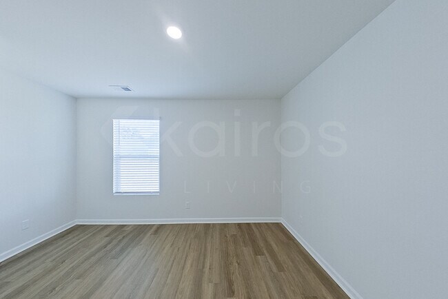 Photo - 106 Inez Ave