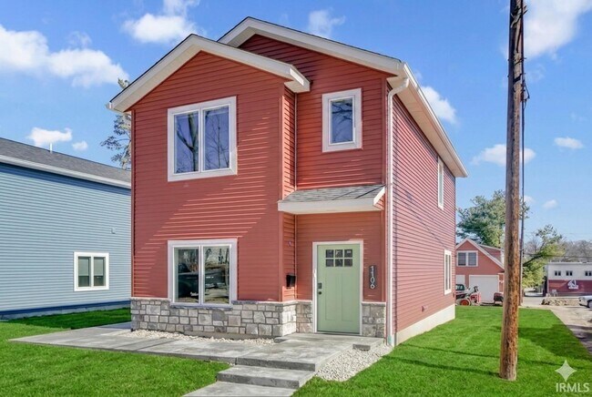 Photo - 1112 N Woodburn Ave