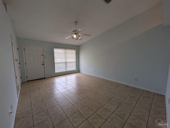 3359 Green Briar Cir