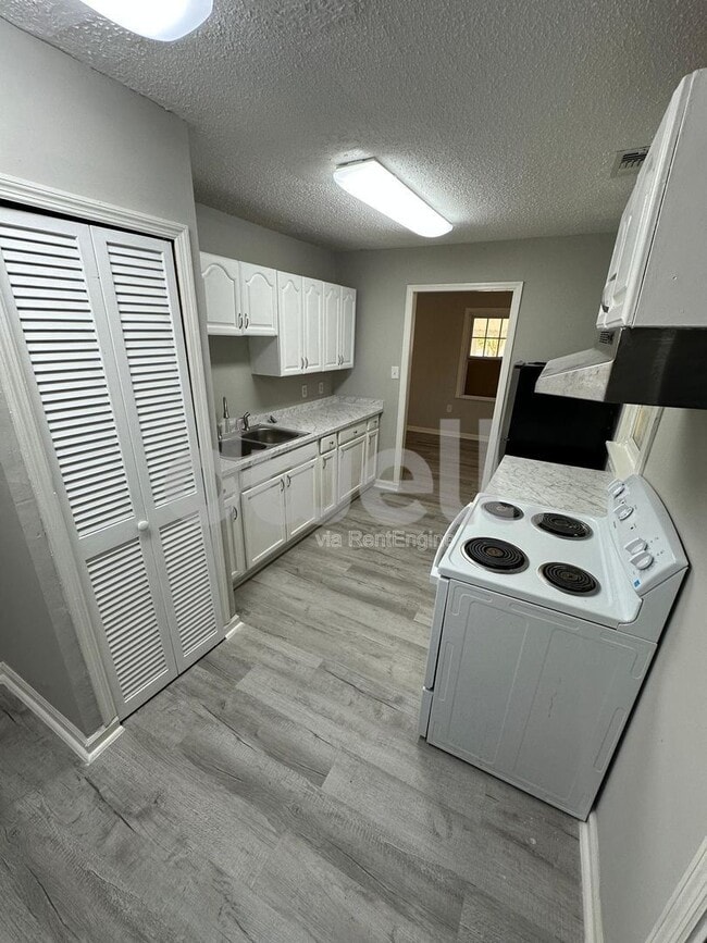 Photo - 2932 Abelia Dr