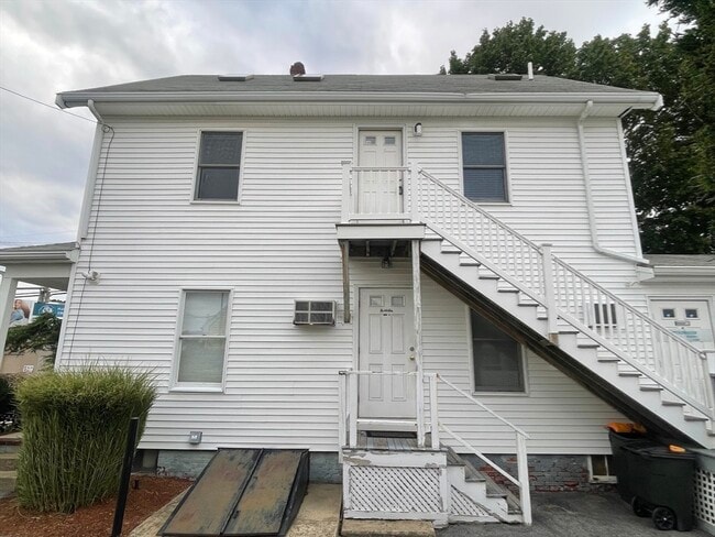 Photo - 228 Main St Unit 2