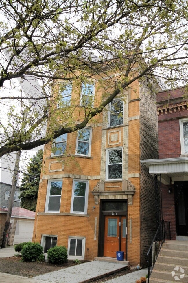 Building Photo - 2814 N Troy St Unit 2F Rental