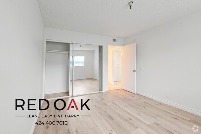 Building Photo - 4323 Eagle Rock Blvd Unit 318 Rental