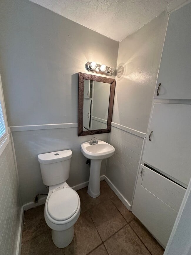 Photo - 2748 Woodside Dr