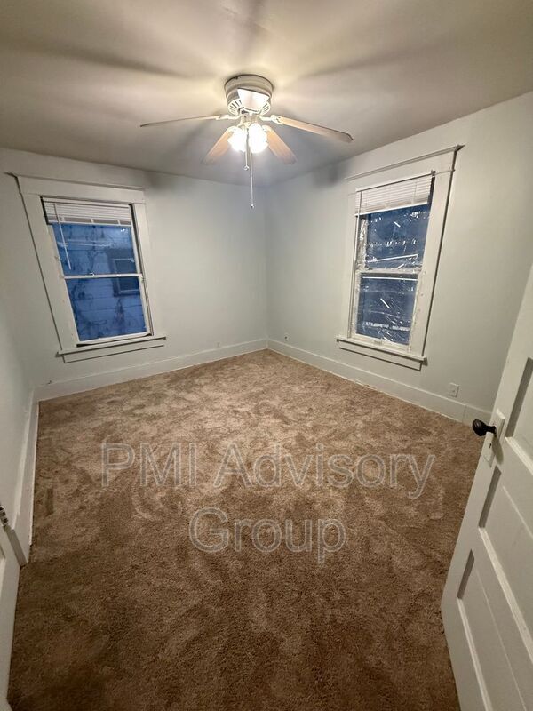 Photo - 1323 SW Garfield Ave