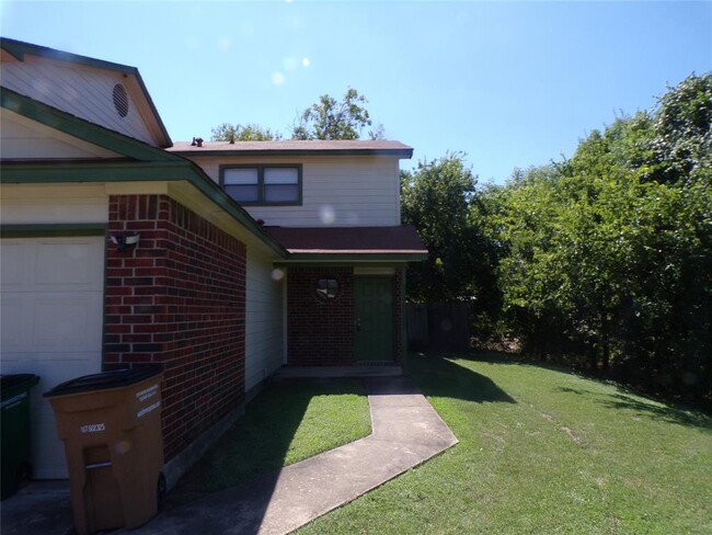 Photo - 13306 Saddlebrook Trail Townhome