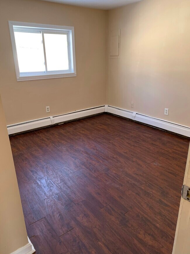 Photo - 819 Westminster Hill Rd