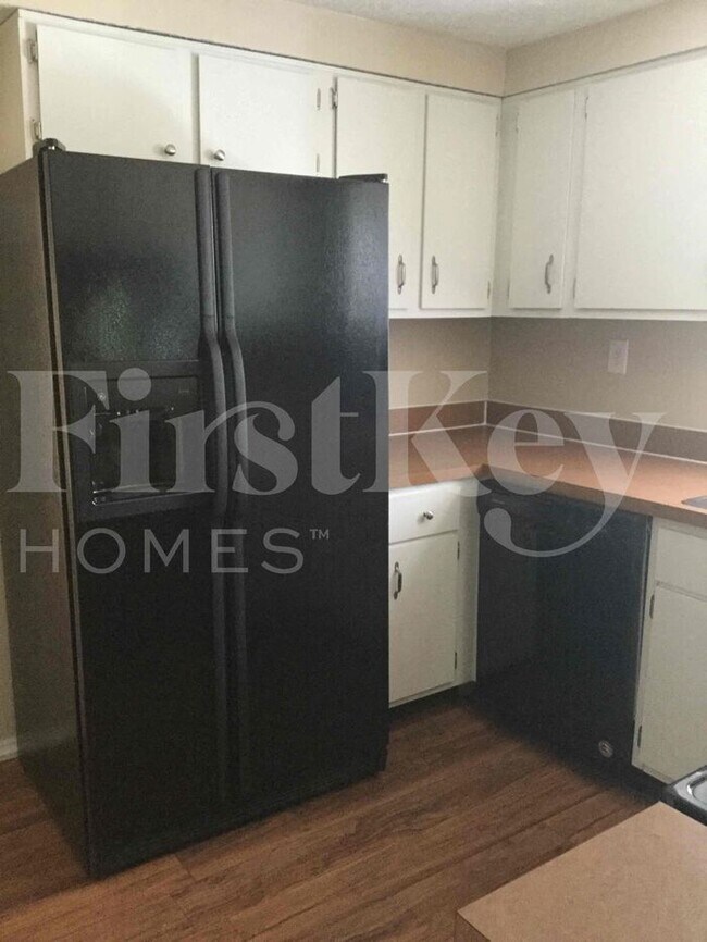 Photo - 805 Westmead Dr Casa