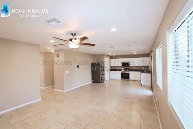 1746 E Desert Moon Trail