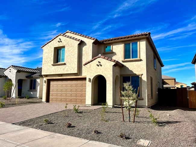 Building Photo - Home in Litchfield Park at Canyon Views! 2 MASTER SUITES!