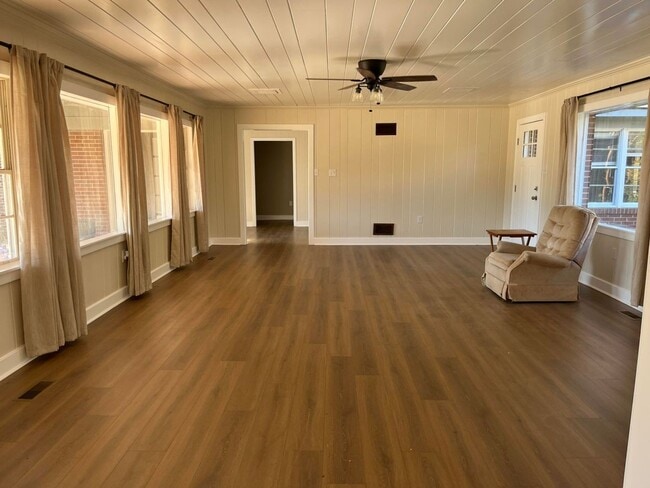 Photo - Large country home on private acreage