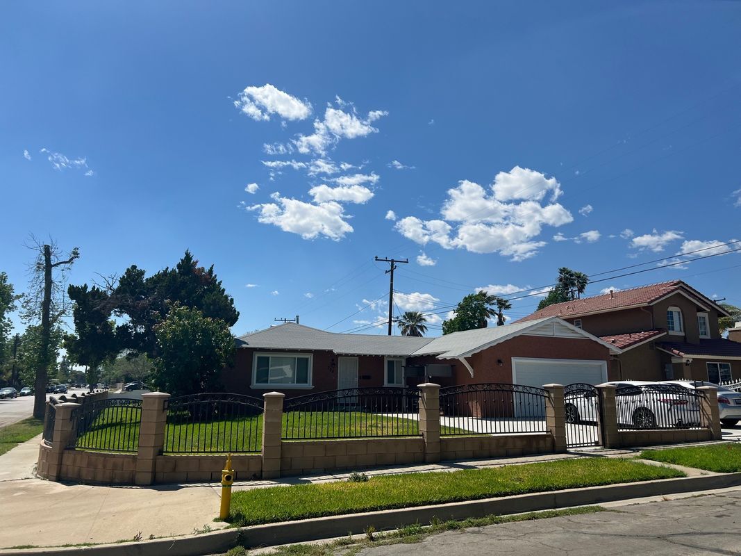 Photo - 704 N Sutter Ave House