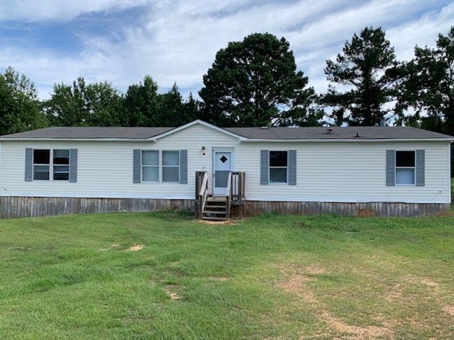 Building Photo - Nice 3 Bed 2 Bath Home! Available Now!