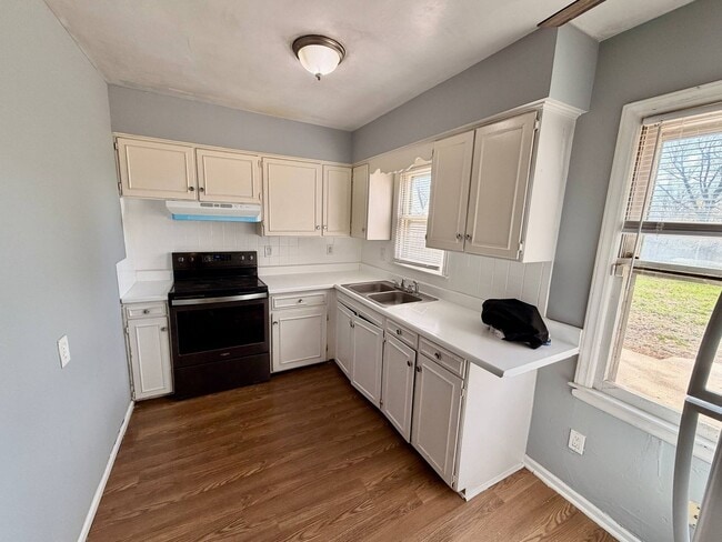 Photo - 6002 Farley Ave