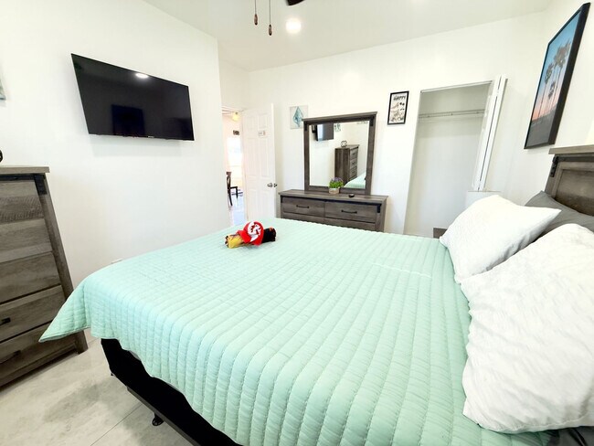 324 Van Buren St Unidad SI FL1-ID1358007P