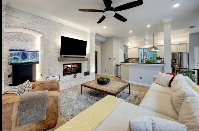 Photo - 7807 Allegro Dr