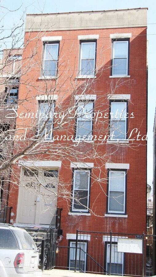 Photo - 1821 N Sheffield