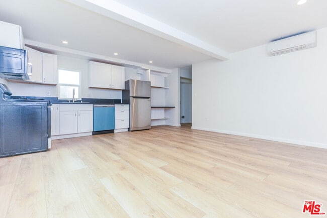 Photo - 1855 Euclid St Unidad 1851B