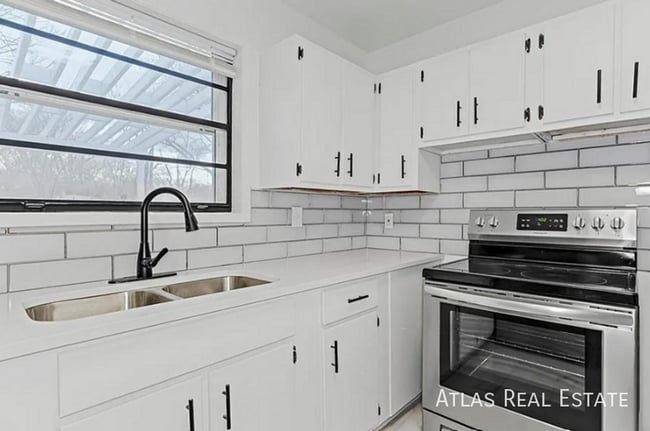 Photo - 4912 N Sycamore Dr