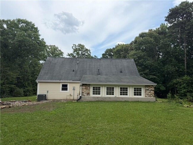 Building Photo - 1526 Lost Mountain Rd