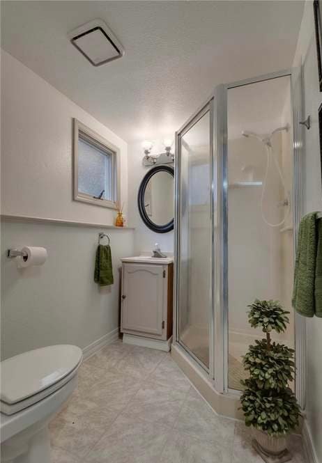 Photo - 643 Ferndale Ave NE
