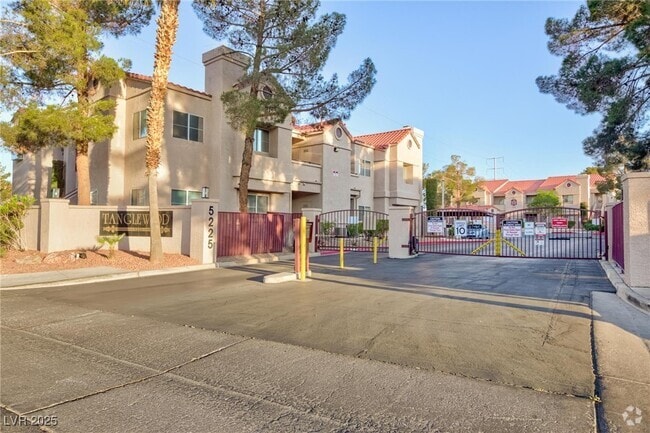 Building Photo - 5225 W Reno Ave Unit 137 Rental