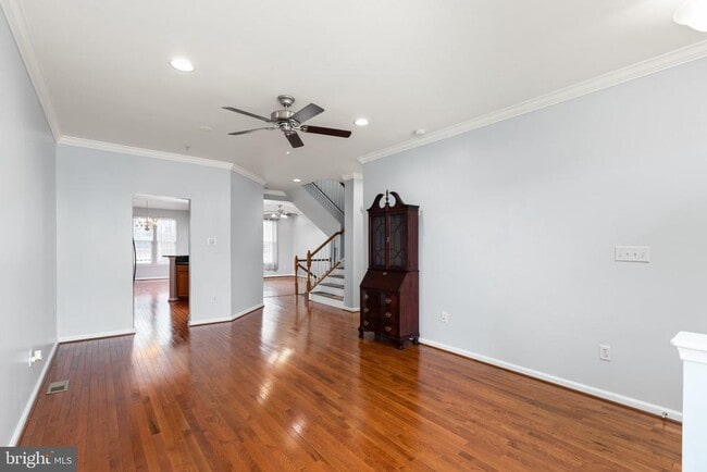 Photo - 2900 Lomond Pl